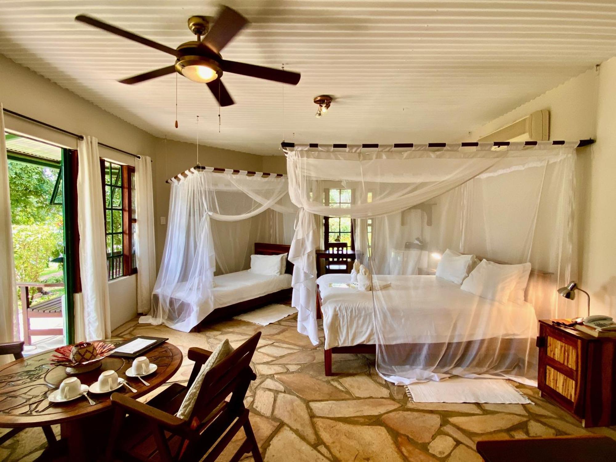 Tambuti Lodge รุนดู ภายนอก รูปภาพ