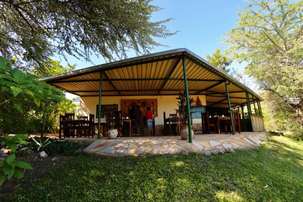 Tambuti Lodge รุนดู ภายนอก รูปภาพ