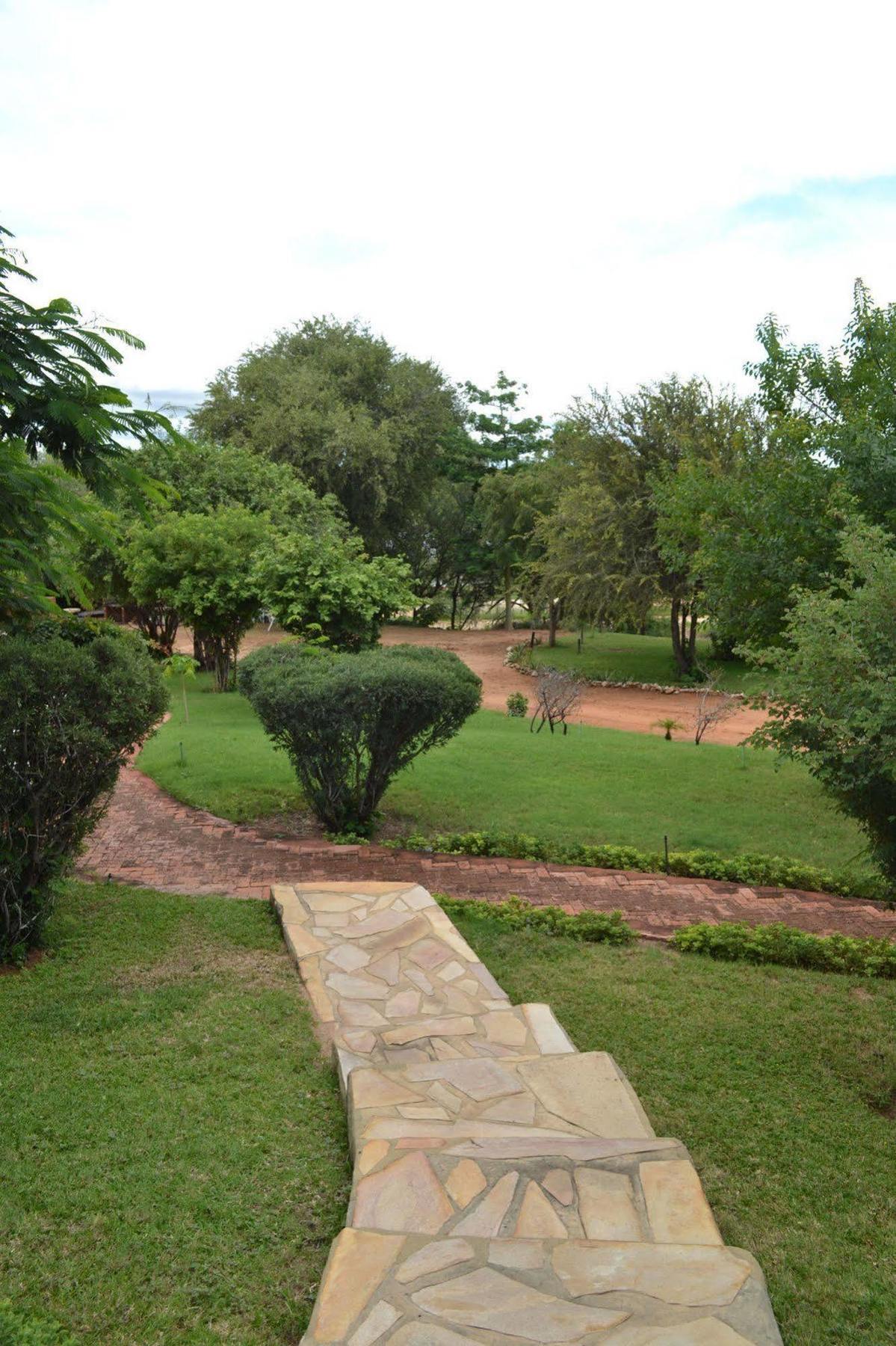 Tambuti Lodge รุนดู ภายนอก รูปภาพ